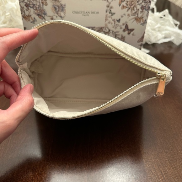 NWT Dior Large Cosmetics Pouch in Cream/Beige and Gold - Picture 6 of 6